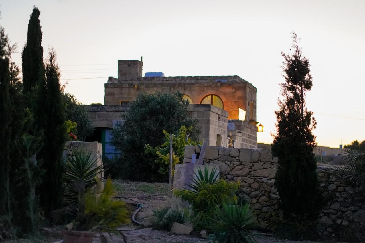 Sant Anton Tal-Qabbieza Farmhouse Kercem Luaran gambar